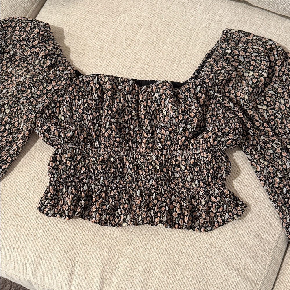 Le Lis Black and Pink Floral Blouse